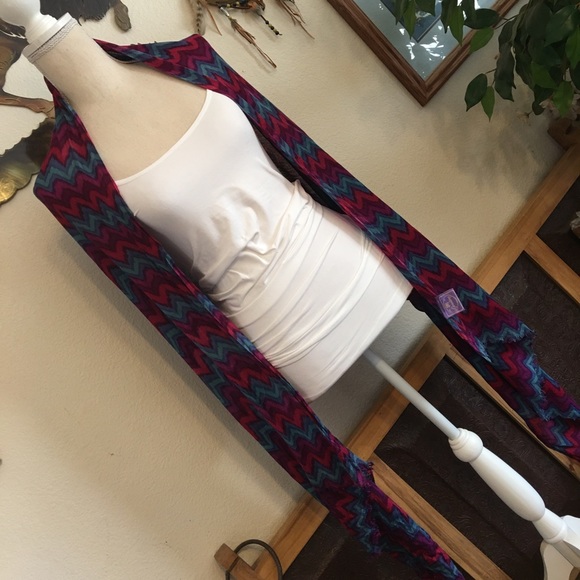 Curations by Stefanie Greenfield colorful scarf - Picture 5 of 8